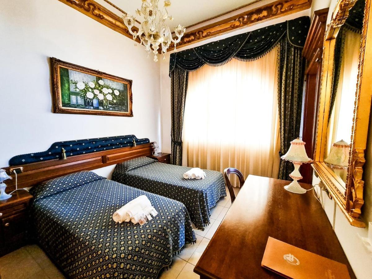 Euro Hotel イグレージアス エクステリア 写真